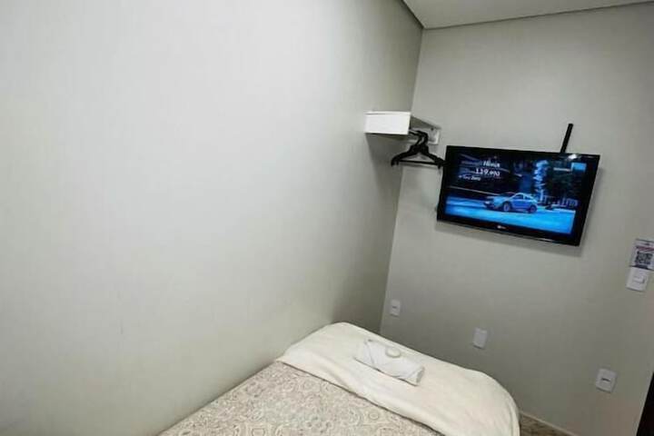 Room 30 of 80