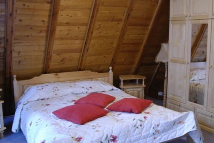 Room 6 of 11