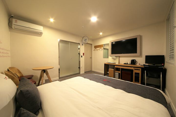 Room 19 of 41