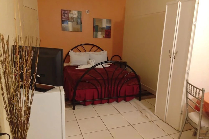 Room 5 of 19