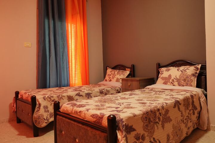 Room 17 of 46