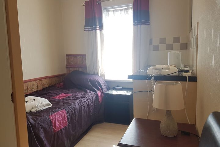 Room 4 of 22