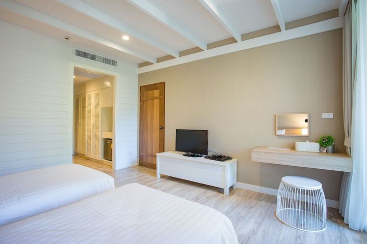 Room 17 of 48