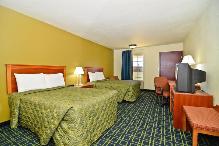 2 Double Beds (2 of 2)