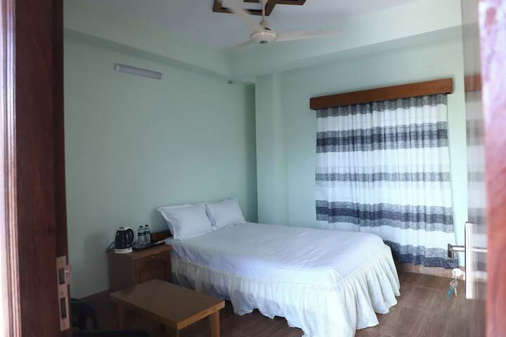 Room 5 of 29