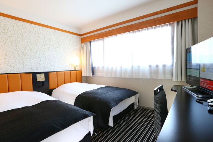 Room 10 of 147