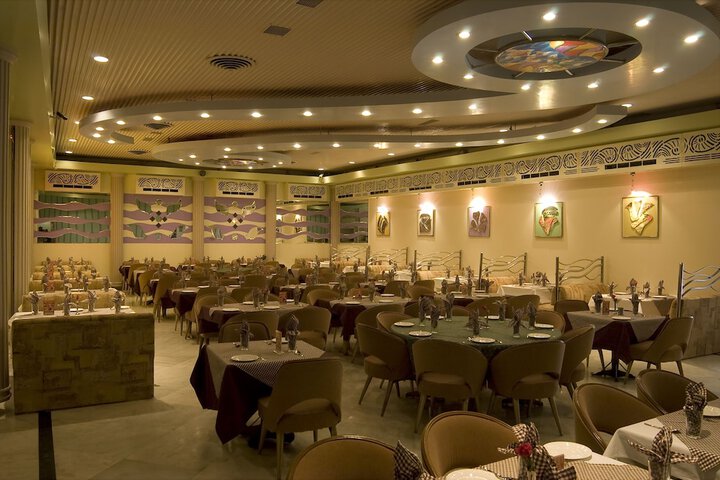Dining Photos