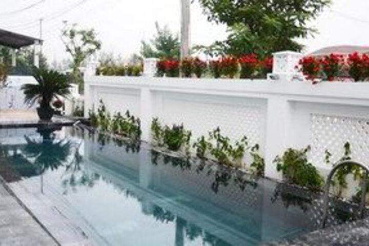 Pool 57 of 66