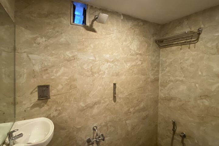 Room 34 of 52