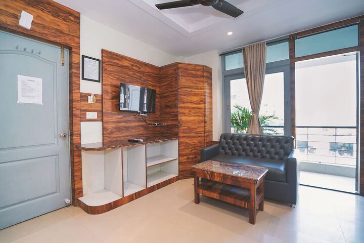 Room 51 of 80