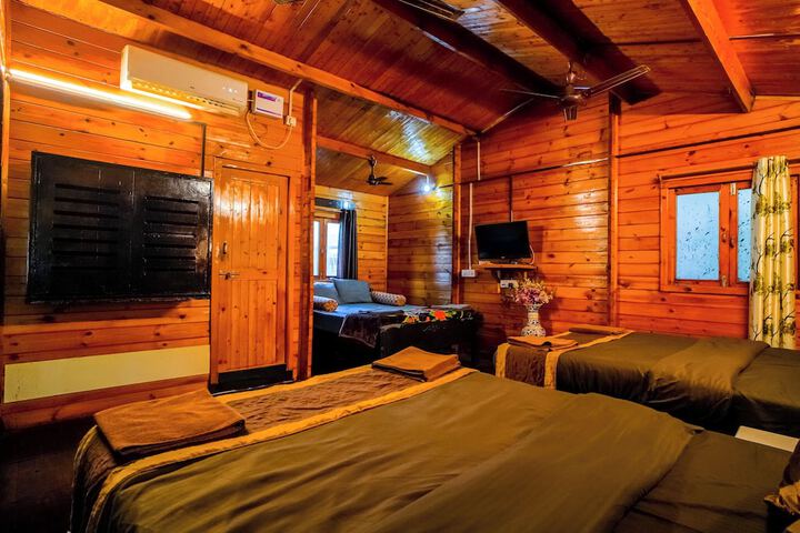 Room 11 of 46