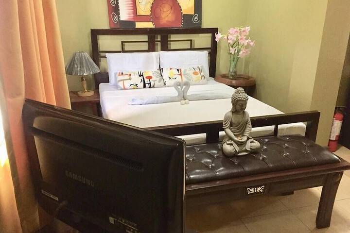 Room 14 of 36