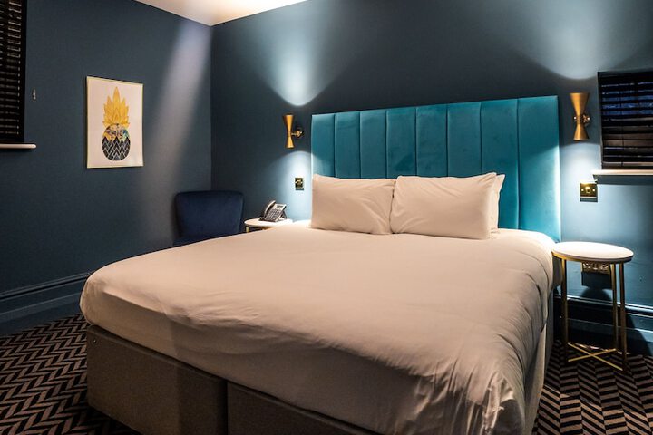 Room 57 of 106