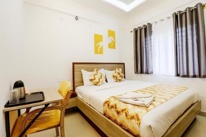 Room 5 of 18
