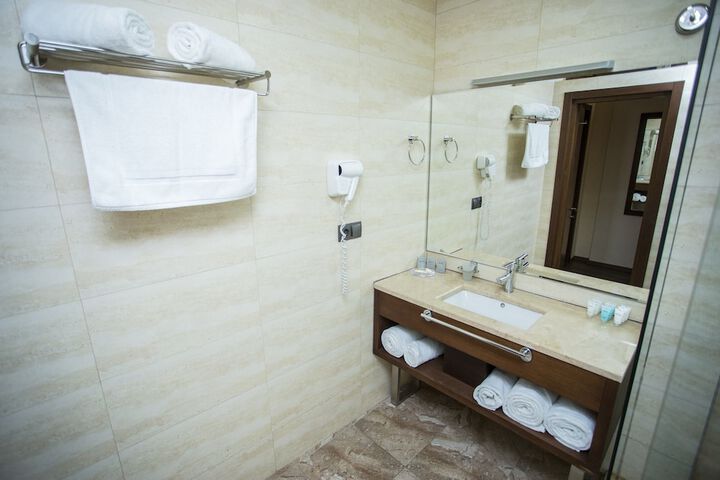 Room 68 of 104