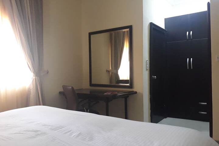 Room 12 of 62