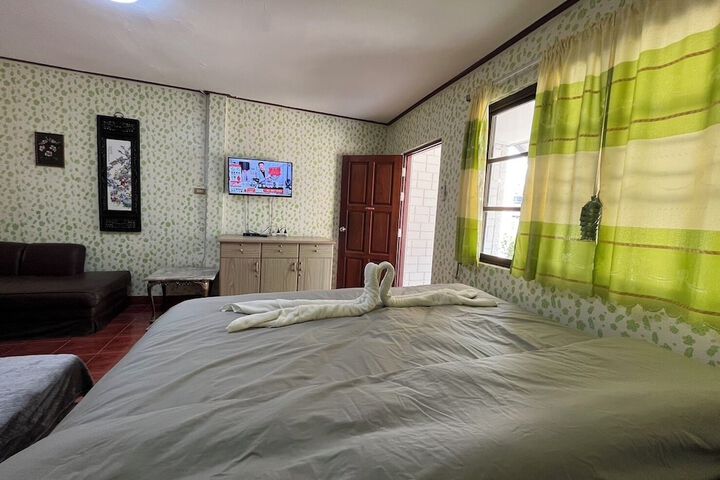 Room 22 of 177