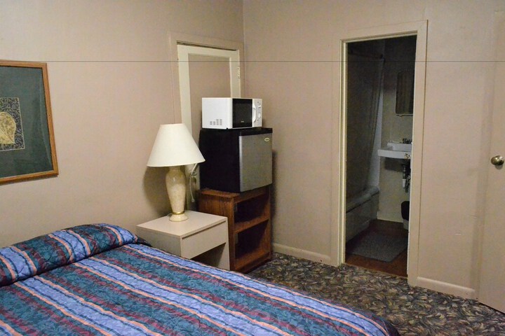 Room 42 of 81