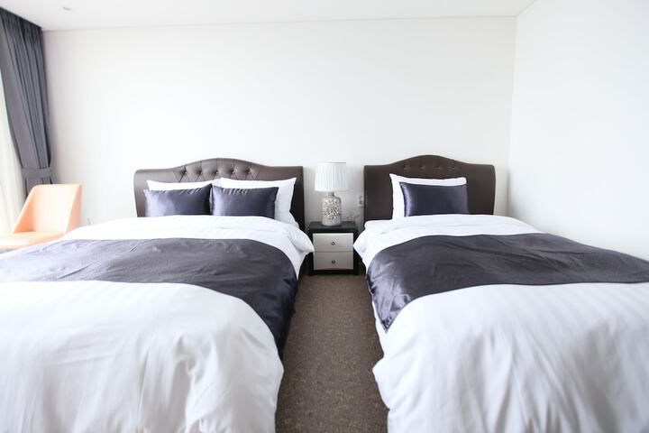 Room 14 of 34