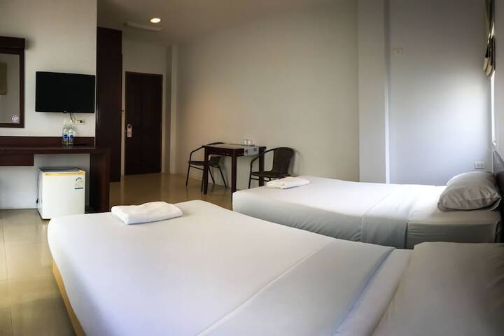 Room 14 of 40