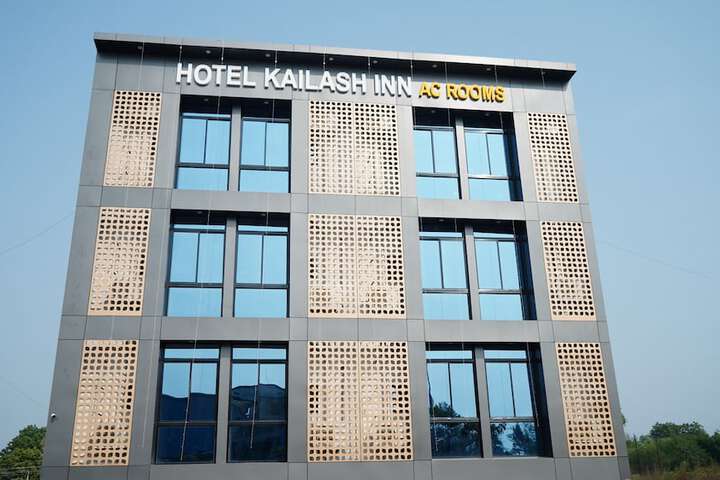 Hotel kailash inn