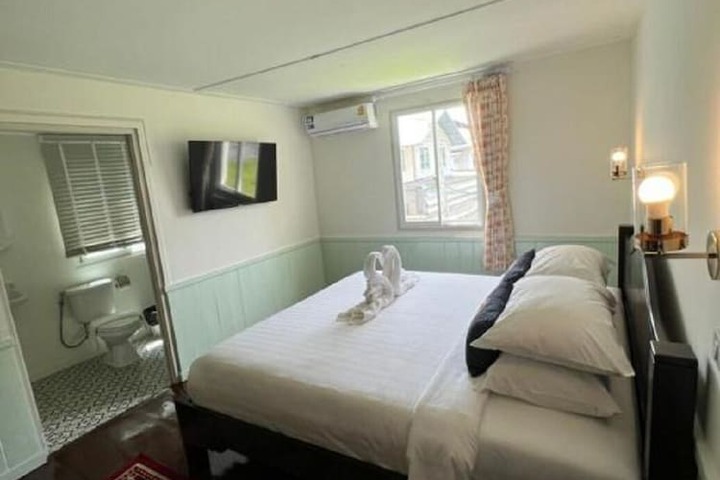 Room 12 of 41
