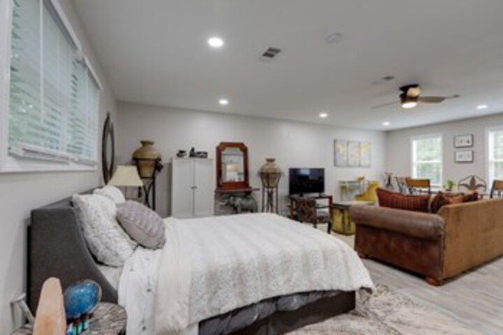 Room 4 of 60