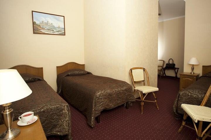 Room 43 of 84