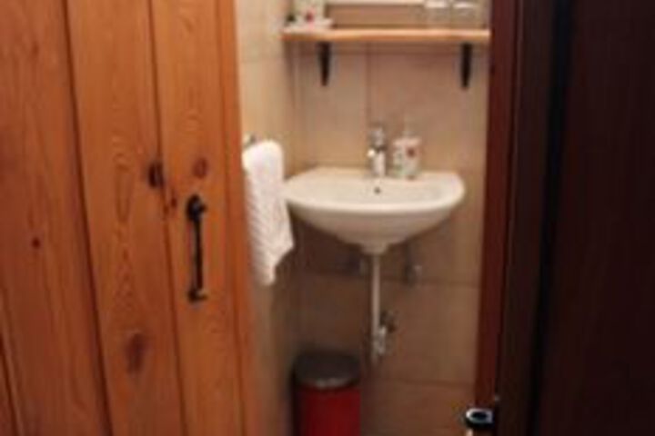 Room 2 of 45