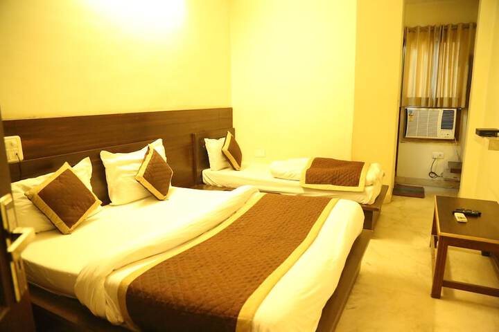 Room 21 of 35