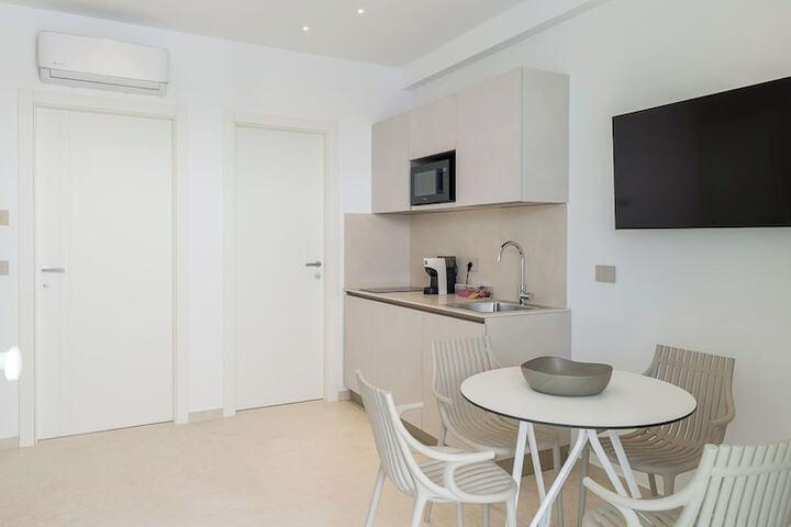 Room 15 of 20