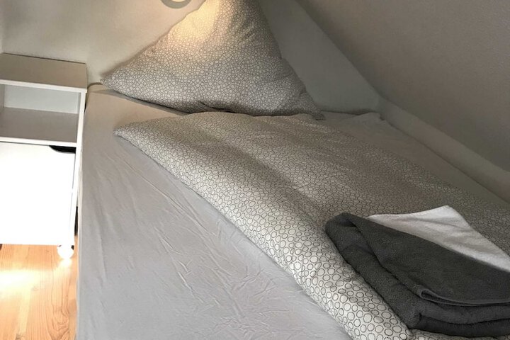 Room 3 of 20