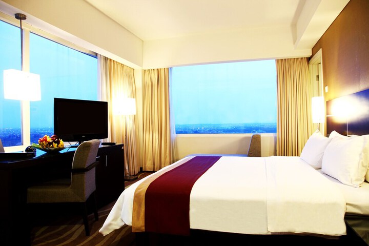 Room 13 of 96