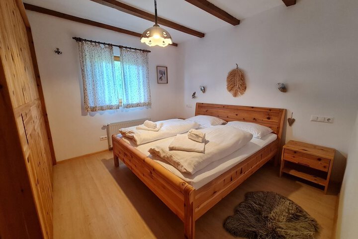 Room 3 of 27