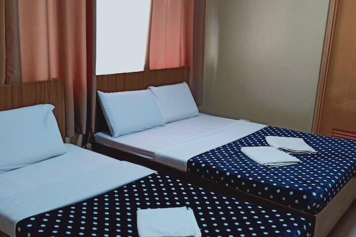 Room 7 of 25
