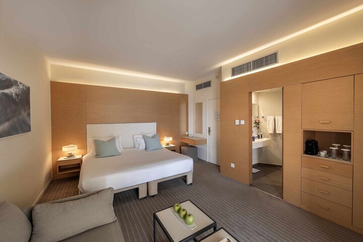 Room 46 of 109