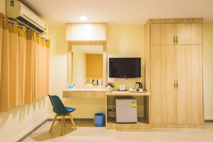 Room 8 of 39