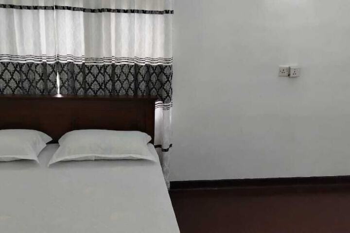 Room 35 of 59