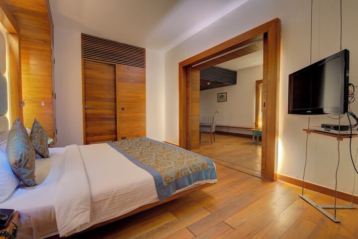 Room 13 of 70