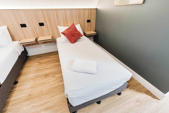 Room 15 of 62