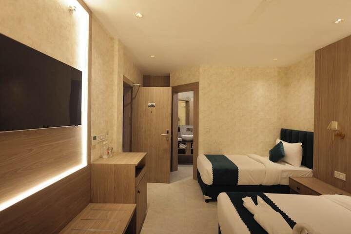 Room 14 of 23