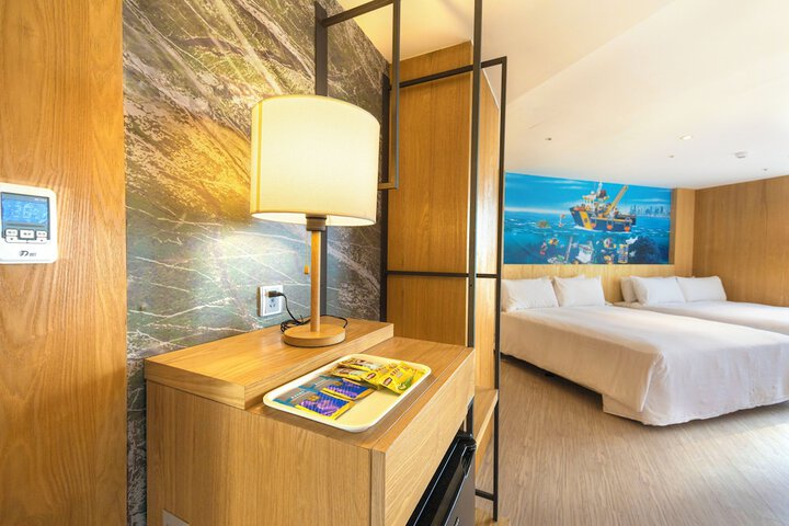 Room 37 of 95