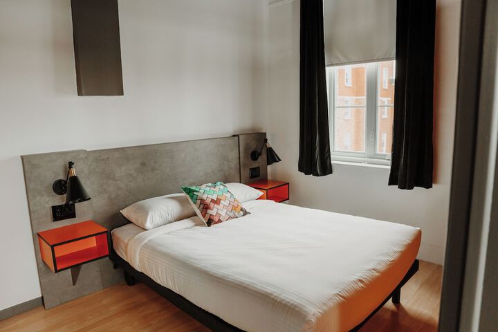 Room 28 of 50