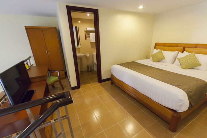 Room 82 of 169