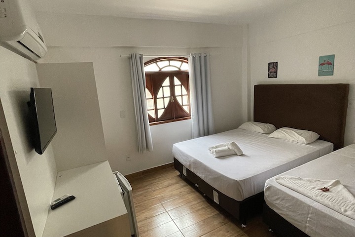 Room 13 of 22