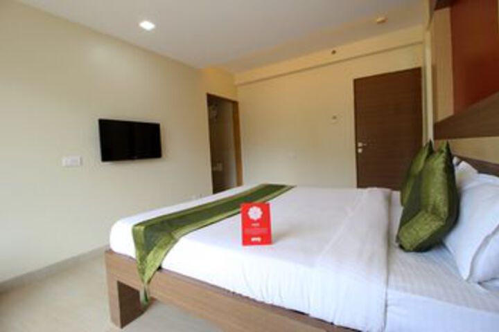 Room 13 of 25