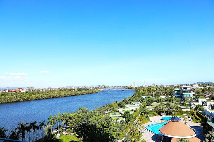 Hotel View 312 of 313