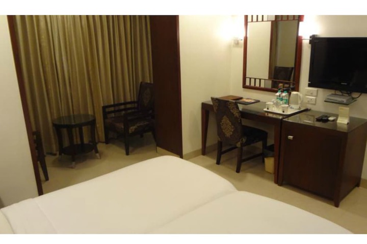 Room 12 of 60