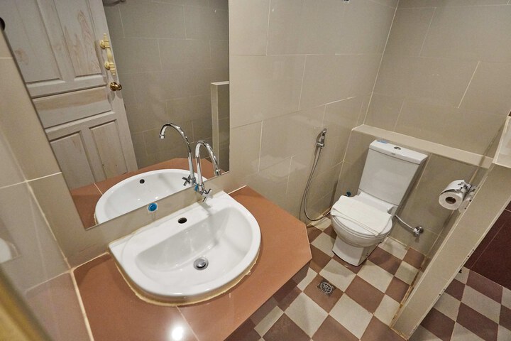 Room 48 of 94
