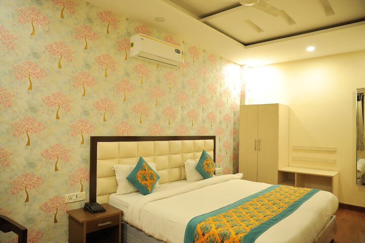 Room 26 of 60